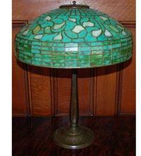  129287 - ORIGINAL TIFFANY TURNING LEAF TABLE LAMP